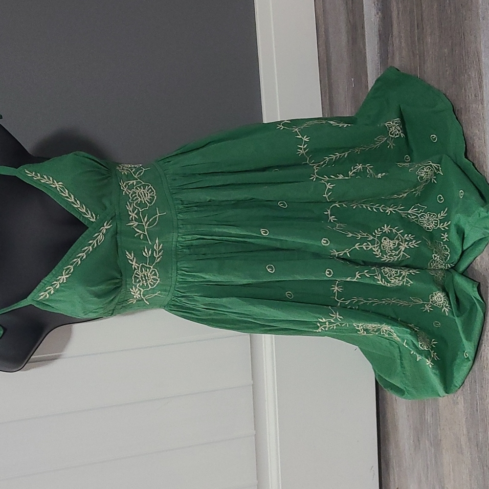 Womens dress size small